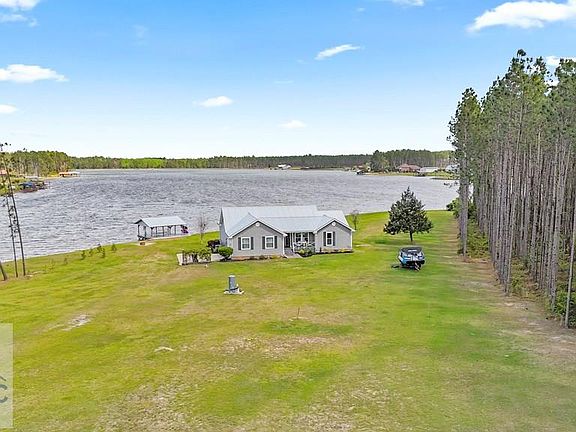 2nd image of 260 Jimmie Ree Ln