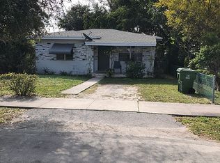 709 NW 7th St, Hallandale Beach, FL 33009