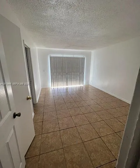 15153 NE 6th Ave #10 — Photo 8