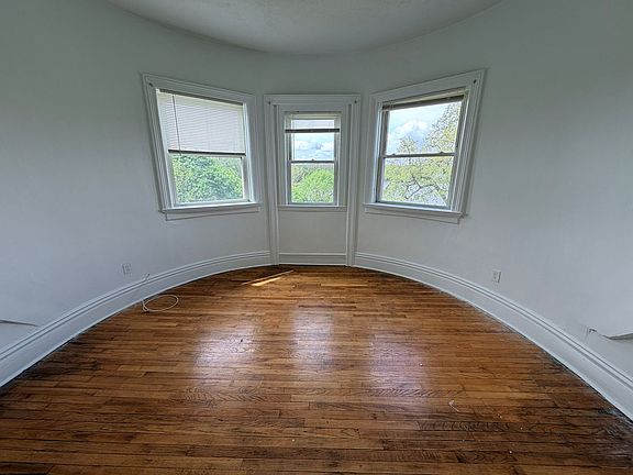 2nd image of 166 2nd Ave APT 9