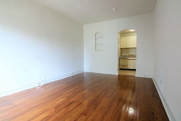 Rented by JK Dansar Corp | media 11