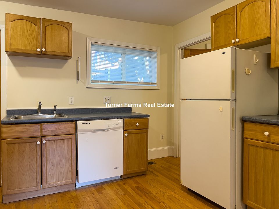 1st image of 17B Bay St #1R