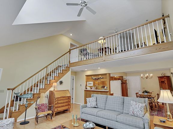 5th image of 403 Shannon Ln