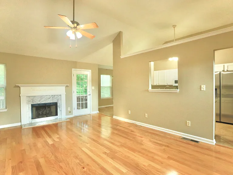 1325 Heatherton Rd — Photo 3