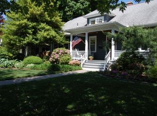 36 Auburn Rd, West Hartford, CT 06119