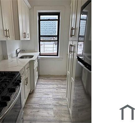 2nd image of 9039 148th St APT 1C