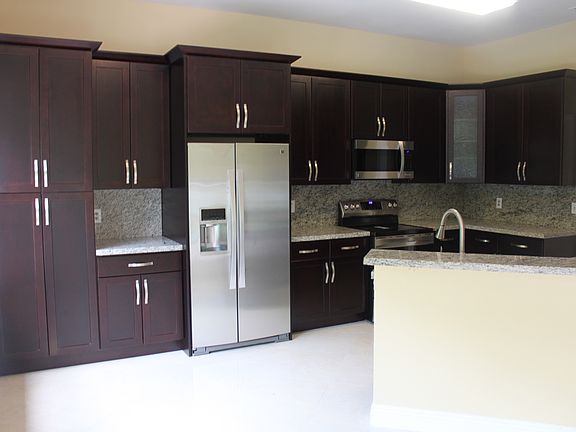 5th image of 6516 NW 57th Ln