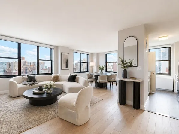 155 East 31st Street image 1 of 11