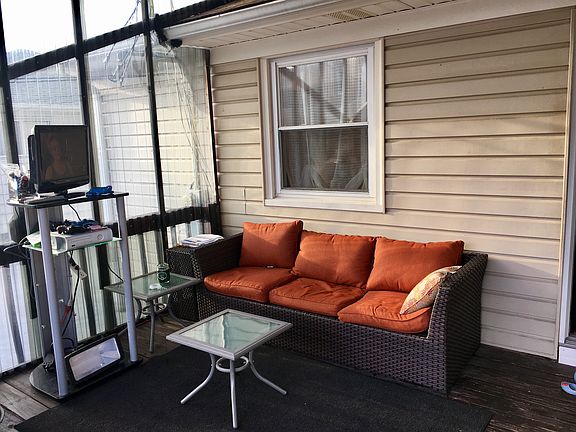 5th image of 6556 Queens Park Ave