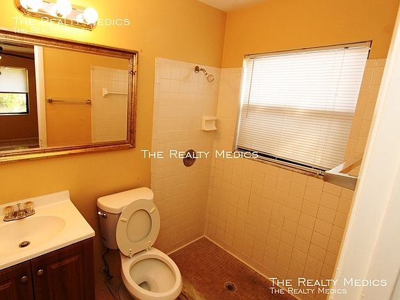 5th image of 5528 Charleston St