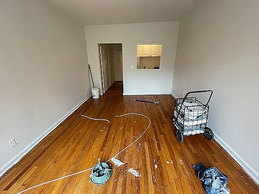 2nd image of 261 E 71st St APT 3H