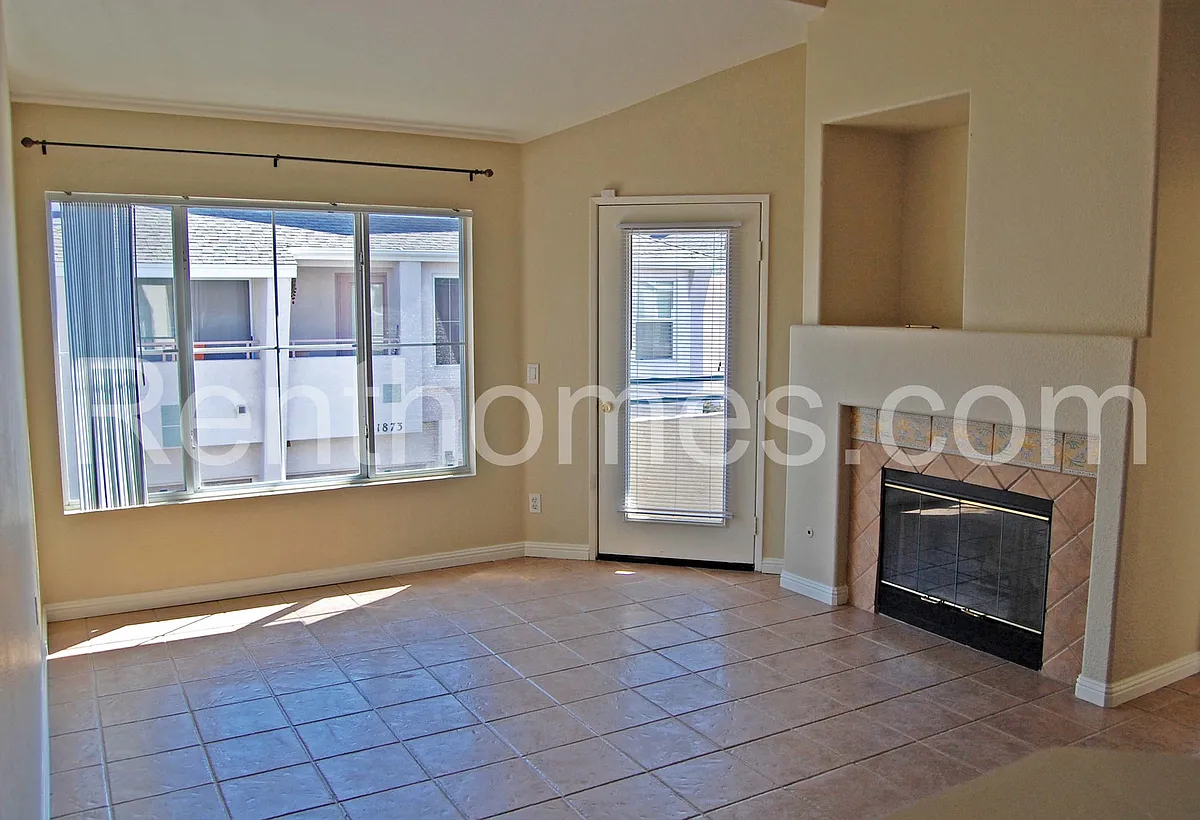 Building Photo - 11867A Spruce Run Dr