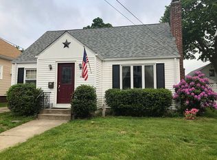 35 Orlando Ave, Cranston, RI 02910