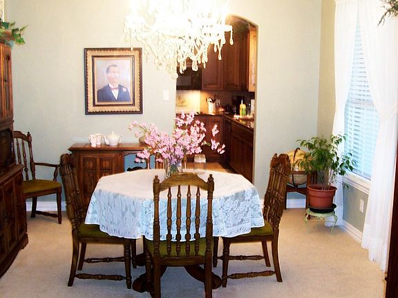 3rd image of 6121 Temple Oaks Ct
