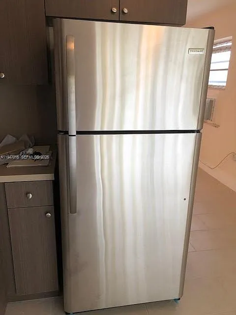 2 bed, 1100 sqft, $2,100 — Photo 3