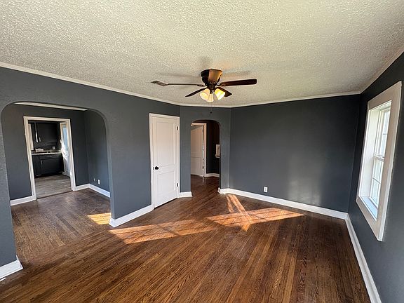 3rd image of 2434 Larose Ave #1
