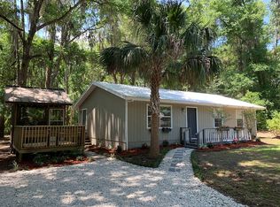 103 Holly Dr, Florahome, FL 32140