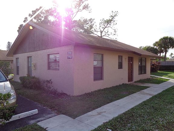 4th image of 2703 Ida Way #21