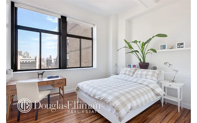 Sold by Douglas Elliman | media 17