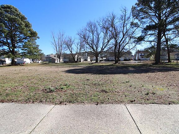 3rd image of 4268 Pine St