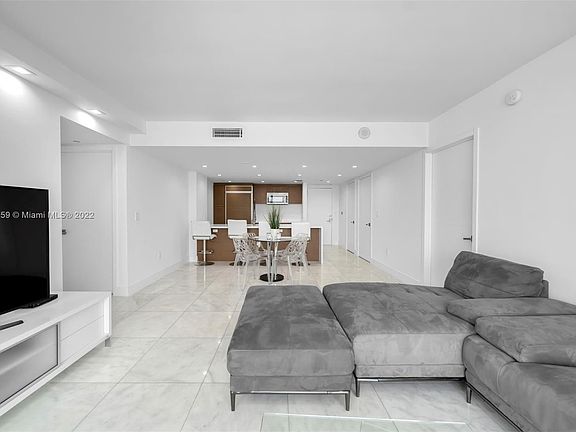 3rd image of 50 Biscayne Blvd APT 4501
