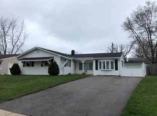 126 Pecos Cir, Carpentersville, IL 60110