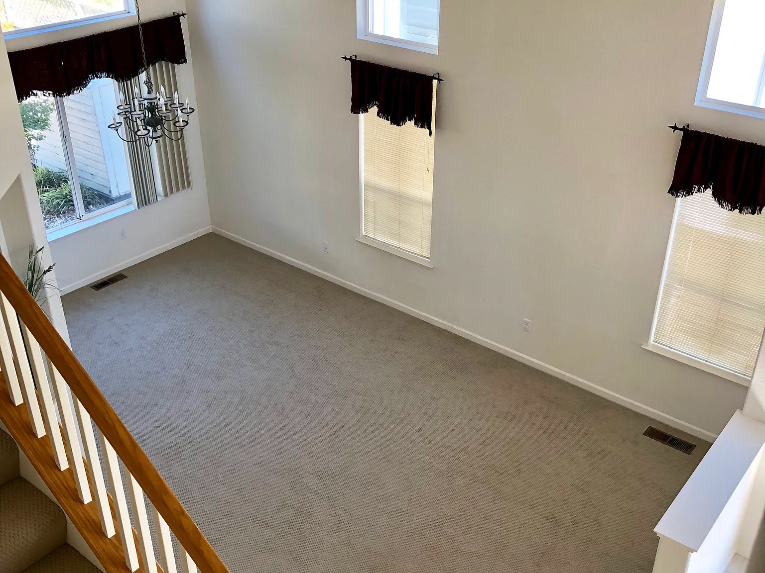 4 bed, 2.5 bath, 1851 sqft, $3,800 — Photo 3