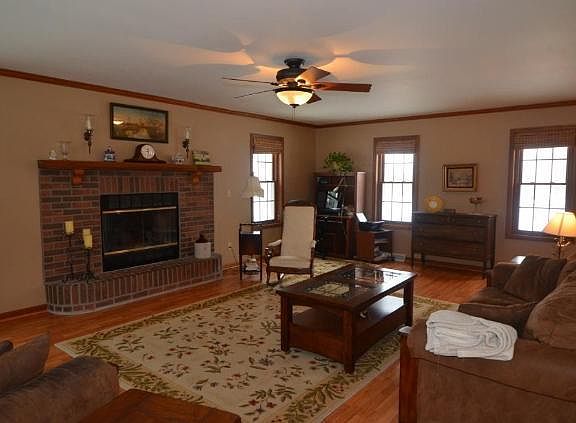 2nd image of 7321 W Woodbury Dr