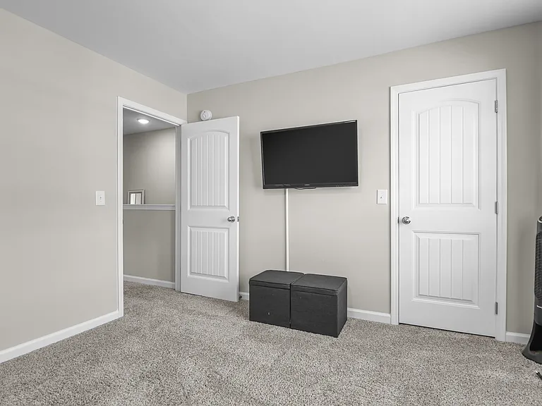 133 Davis Ridge Ln — Photo 25