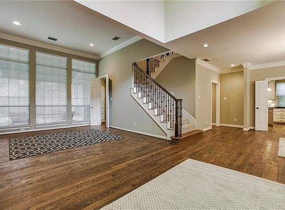 4th image of 4324 Barnsley Dr