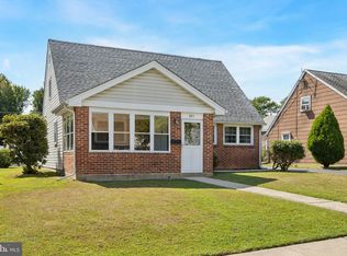 841 Bobwhite Ln, Secane, PA 19018