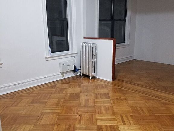 2nd image of 15 Battery Ave #2nd