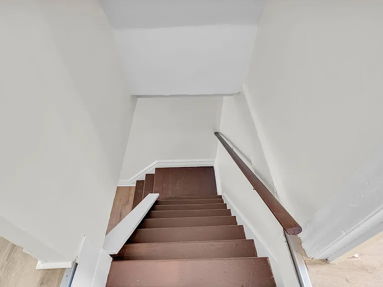 212 Peach St — Photo 13