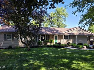 1528 Mayo Dr, Defiance, OH 43512