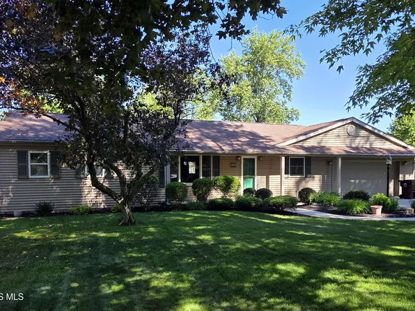 1528 Mayo Dr, Defiance, OH 43512