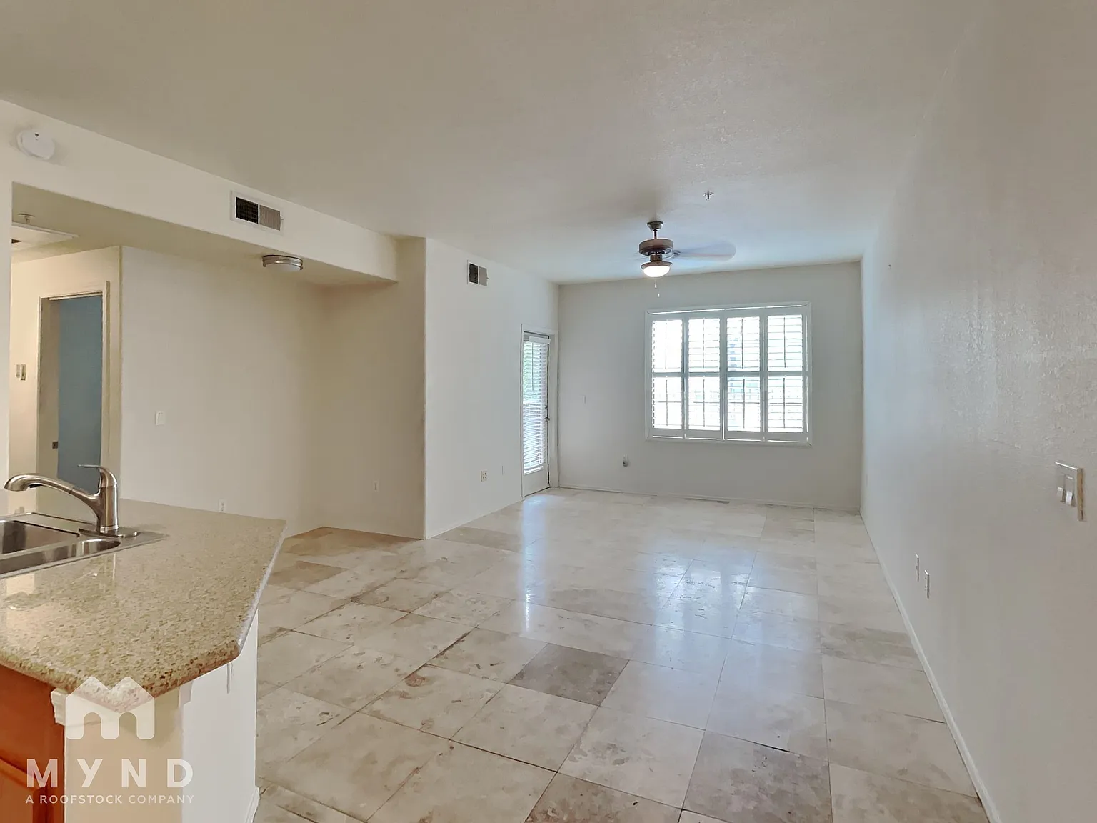 1 bed, 1.0 bath, 688 sqft, $1,259 — Photo 2