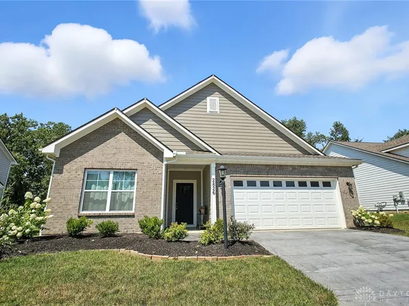 2826 Greenridge Cir, Dayton, OH 45431