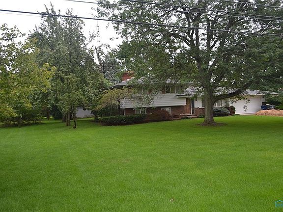 2nd image of 26524 Fort Meigs Ct