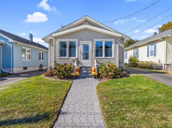 55 Woodcrest Avenue, Stratford, CT 06614