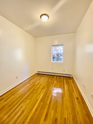 Rented by CMV Realty Inc. | media 15