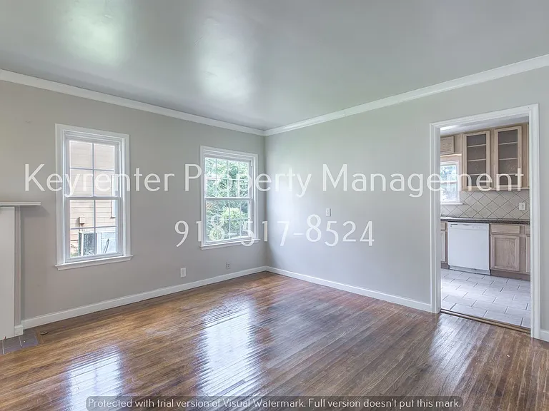 729 N Florence Pl — Photo 30