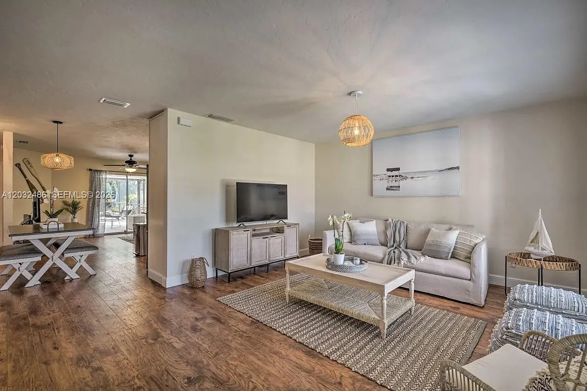 Naples Park Unit 3 — Photo 3