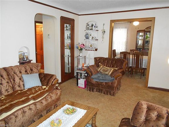 4th image of 14205 Elsetta Ave