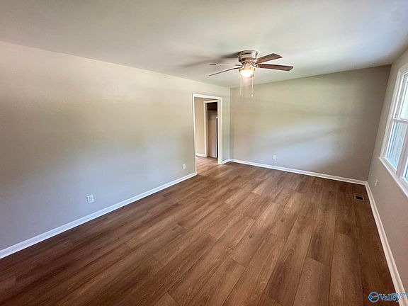 5th image of 4113 Blue Spring Rd NW