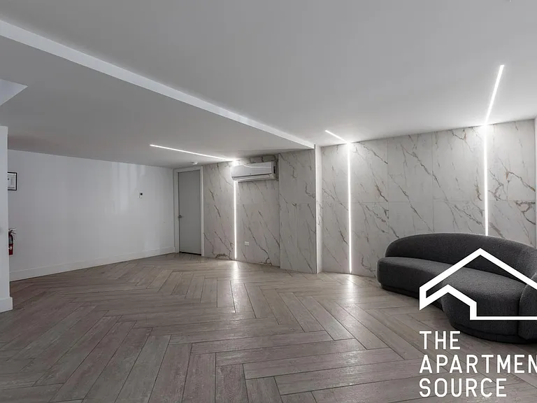941 W Carmen Ave #106 — Photo 15