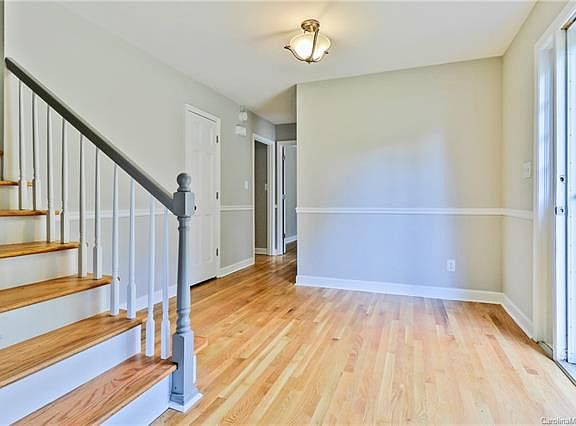 4th image of 7609 Linda Lake Dr