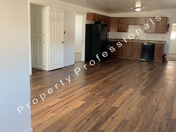 5th image of 777 Main St Unit 15