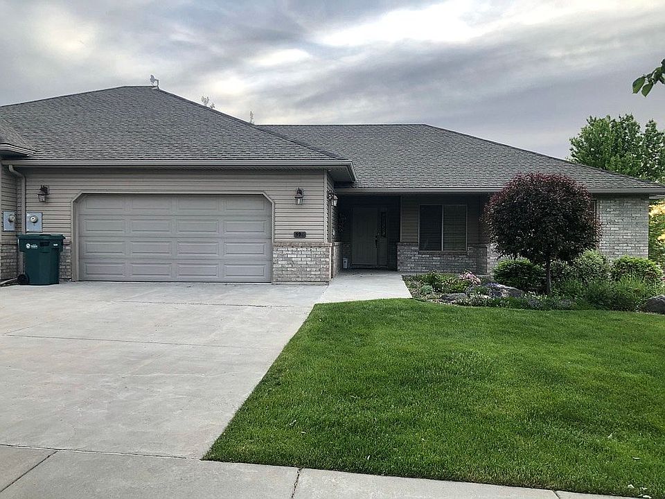 1st image of 594 Eaglewood Dr