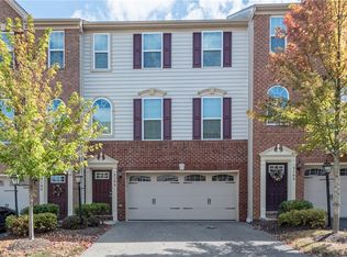 2104 Pointe View Dr, Mars, PA 16046