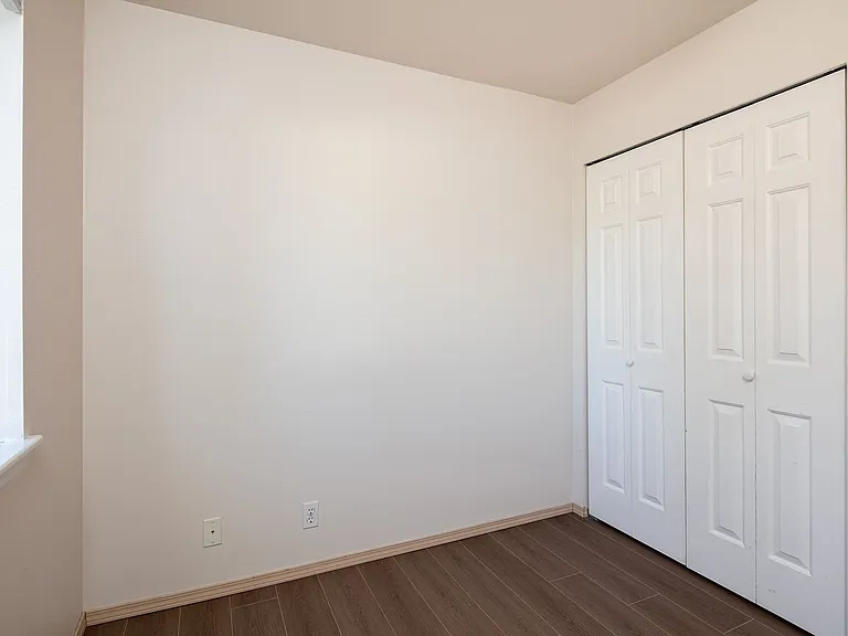 928 N 97th St Apartments — Photo 38